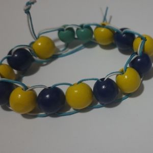 Hand-made bracelets. You can control it a little big, suitable for all ages